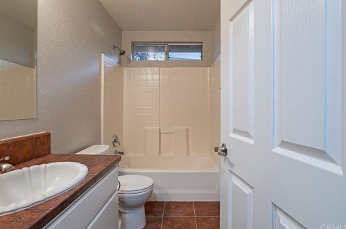 32066 Calle Novelda, Temecula CA 92592-3760 exterior