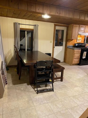 9 Hemlock St, Hillsboro NH  03244-5027 exterior