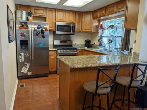 5484 Olive St, San Diego, CA 92105-5054