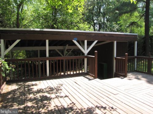 2901 Pine Spring Rd, Falls Church VA  22042-1317 exterior