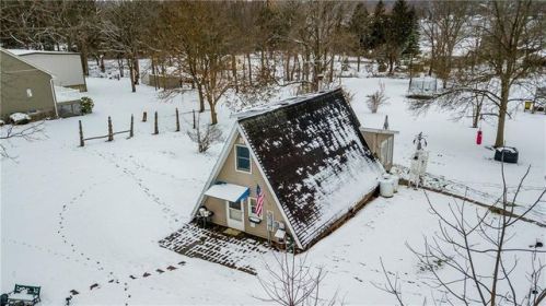 5296 Lake Rd, Honeoye, NY 14471-9657