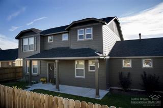 1467 18th St, Eagle Crest, OR 97756-1791