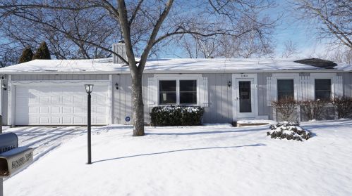 12414 Timber Ridge Dr, Kenosha, WI 53158-3638