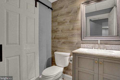 1838 Vista Dr, Navy Sup Dpt PA  17055-7040 exterior