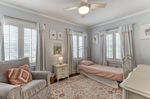 24 Greenbriar Ave, Covington KY  41017-2752 exterior