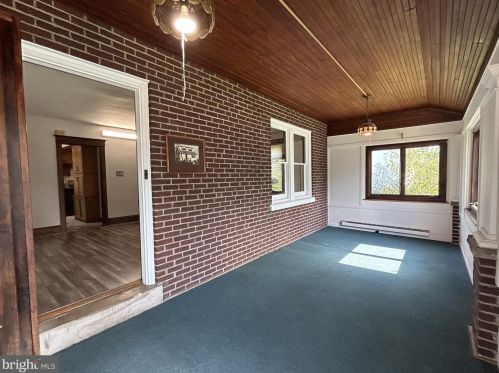 713 Columbia Ave, Lansdale PA  19446-3309 exterior