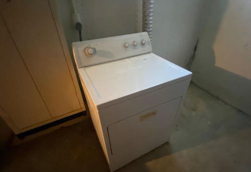 7901 Daly Rd, Cincinnati OH 45224-1168 exterior