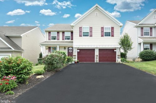 590 Rosewater Dr, Red Lion, PA 17356-7100