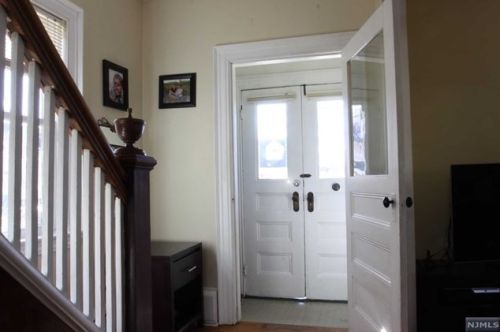 107 Cambridge Ave, Englewood NJ  07631-1707 exterior