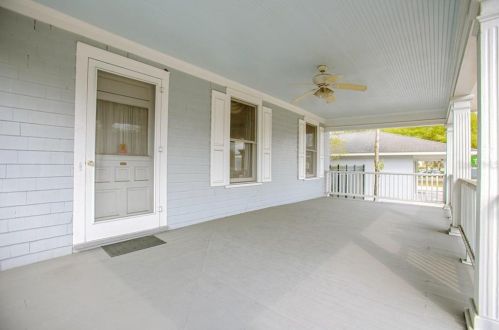 347 New York Ave, Deland, FL 32724-5509