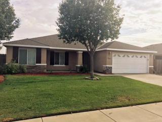 1323 Donnybrook Pl, Hanford, CA 93230-6949