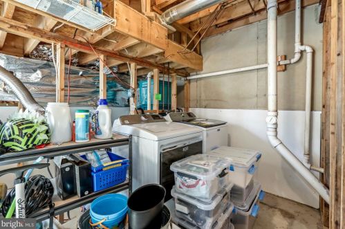 12810 Silvia Loop, Woodbridge VA  22192-5091 exterior