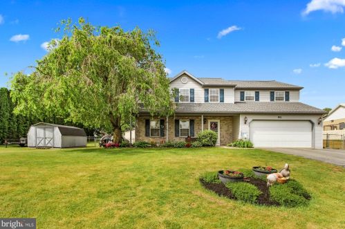 91 Cornerstone Dr, Blandon, PA 19510-9411