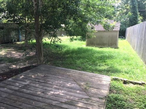 1622 Hazelwood St, Conroe TX  77301-4096 exterior