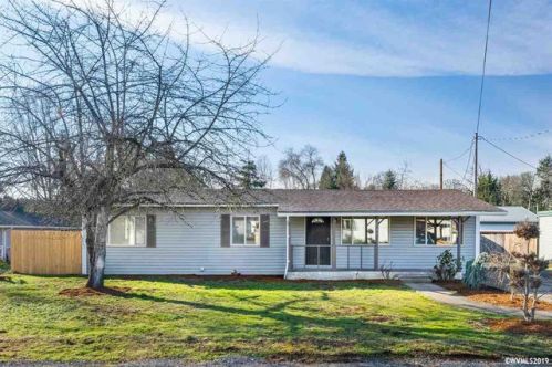 2780 Birch St, Lebanon OR  97355-2310 exterior