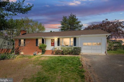 7437 Chancellor Rd, Fredericksburg, VA 22407-7463
