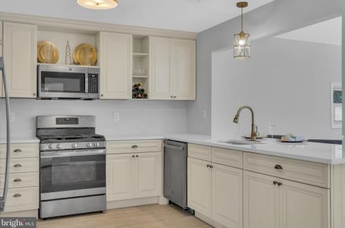 207 Piute Trl, Browns Mills NJ  08015-6125 exterior