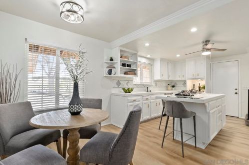 1171 Sunset Dr, Vista CA  92081-7407 exterior