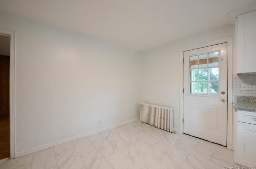 54 Henry St, Waterbury CT  06708-2608 exterior
