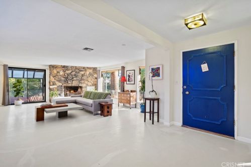 16820 Solana Ln, Santa Clarita, CA 91351-1458