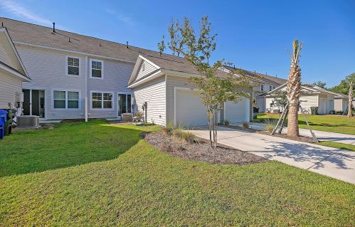 1869 Towne St, Johns Island SC  29455 exterior