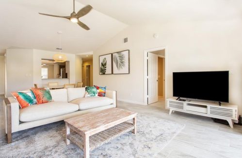 6240 Bellerive Ave, Naples, FL 34119-4713