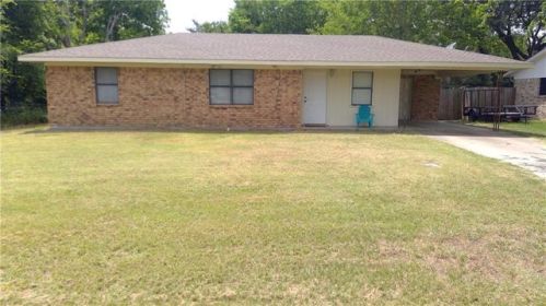 1206 8th Ave, Clay Hill, TX 75860-1027