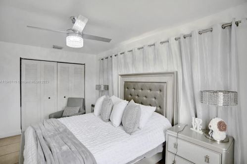 921 18th St, Hialeah FL  33010-2322 exterior