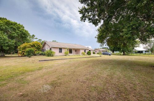 4025 62nd Ct, Vero Beach, FL 32966-6543