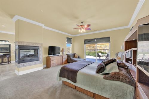 3959 Skyhawk Ln, Vacaville CA  95688-9516 exterior