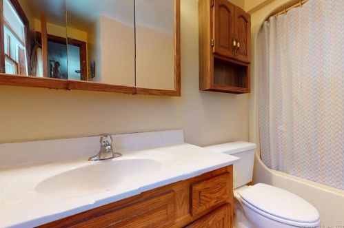12 Adanti Ave, Ansonia CT  06401-1022 exterior