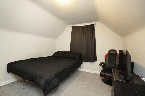 6 Damon Rd, Cincinnati OH 45218-1034 exterior