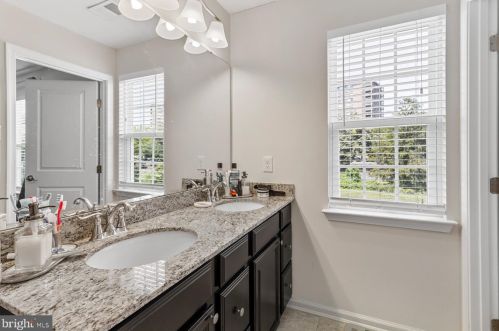 139 Old Cedarbrook Rd, Wyncote PA  19095-2038 exterior