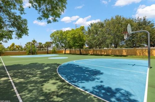 7797 Bristol Cir, Naples FL  34120-0702 exterior