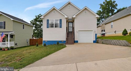 319 Borum St, Strasburg, VA 22657-2463