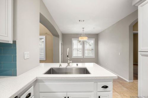 2728 Piantino Cir, San Diego CA 92108-4736 exterior