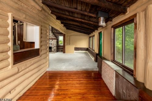 112 Pinecliff Lake Dr, West Milford Lakes NJ  07480-1378 exterior