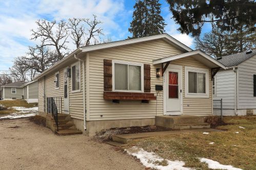 7733 Pershing Blvd, Kenosha, WI 53142-4319