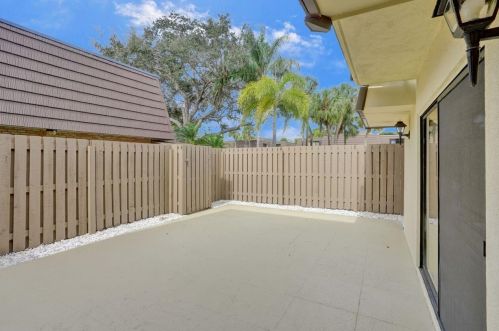 721 7th Ct, West Palm Beach, FL 33410-5107