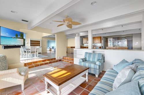 1320 Seaspray Ln, Sanibel FL  33957-2619 exterior