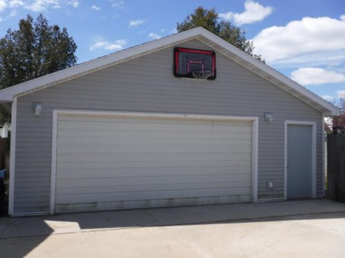 2505 16th St, Two Rivers, WI 54241-2819