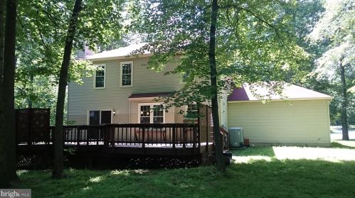 11113 Loran Rd, Great Falls, VA 22066-1516