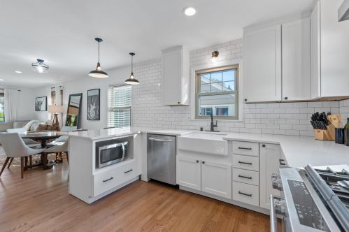 171 79, Milwaukee WI 53219-1118 exterior