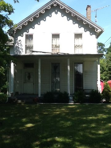 1355 Dodgeville Rd, Roaming Shores, OH 44085-9440