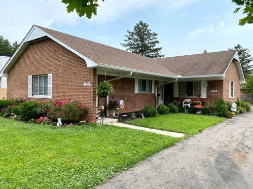 3758 Meadow Ln, Darbydale, OH 43123-2295