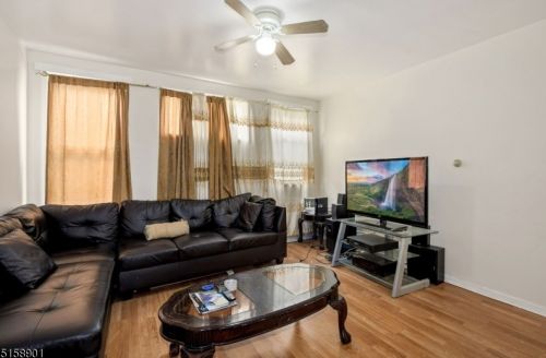 721 18 Ave, Irvington NJ 07111-3712 exterior