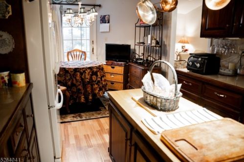 10 Peach Ct, Flemington NJ  08822-3005 exterior