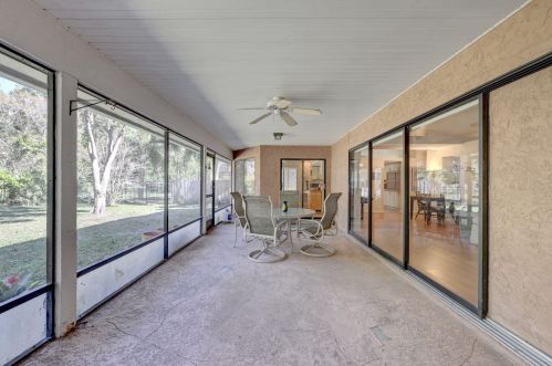 817 Streamlet Ave, Fort Pierce FL 34983-4659 exterior