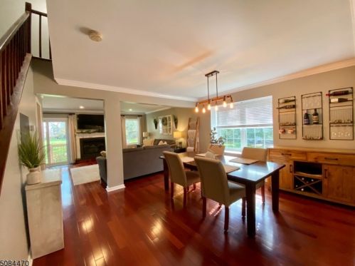 208 Salem Ct, Flemington NJ  08822-2034 exterior