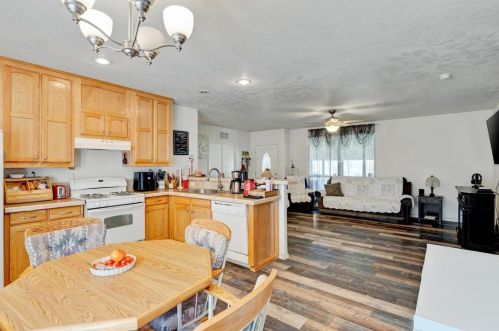 66 Sunnybrook Ln, Oroville CA  95965-8101 exterior